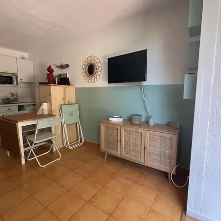 Apartment Le Tinhare - With Garden Near The Sea