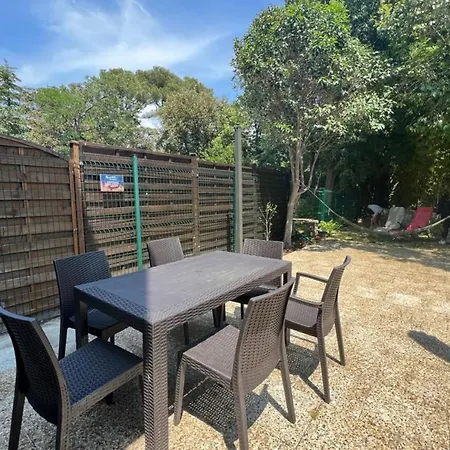 Le Tinhare - With Garden Near The Sea * La Ciotat